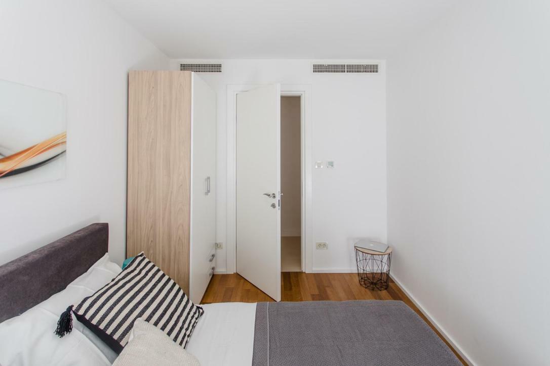 Luxury Apartment At The Beach Дубровник Екстериор снимка