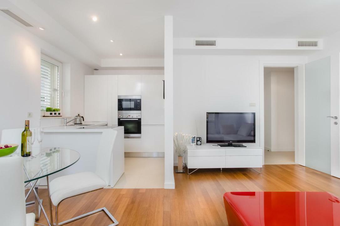 Luxury Apartment At The Beach Дубровник Екстериор снимка